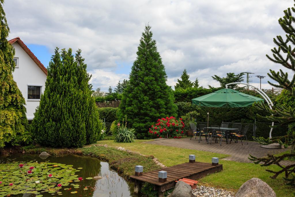 Hotel-Pension am Rosarium Sangerhausen Exterior foto